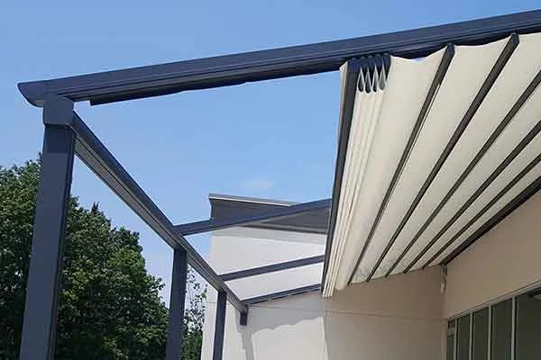 The correct training of washing the canopy