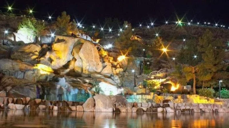 مکان های دیدنی مشهد در شب